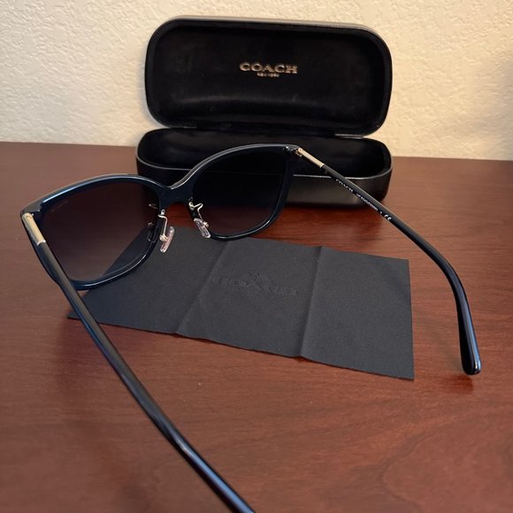 Coach 50028G Black Sunglasses & Case - Picture 5 of 9